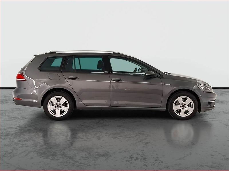 Volkswagen Golf (2018) Comfortline 1.6 TDI, Automat - fotka 6 z 21