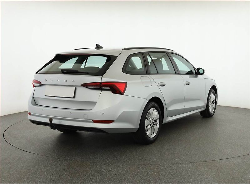 Škoda Octavia (2023) Ambition 2.0 TDI, ČR,1.maj - fotka 5 z 19