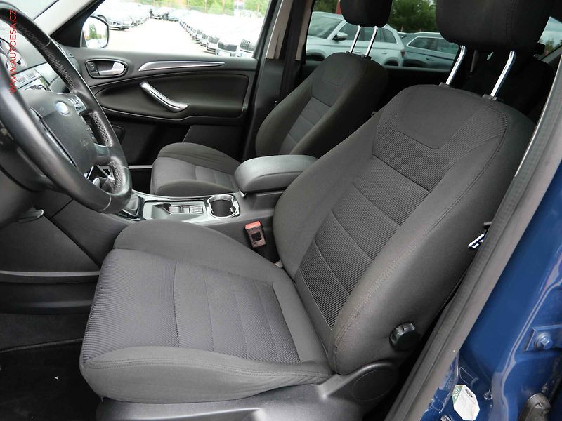 Ford S-MAX (2014) 2.0EB, Xenon - fotka 9 z 20