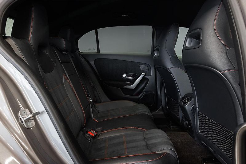 Mercedes-Benz Třídy A (2024) A 200d AMG Line - fotka 37 z 39