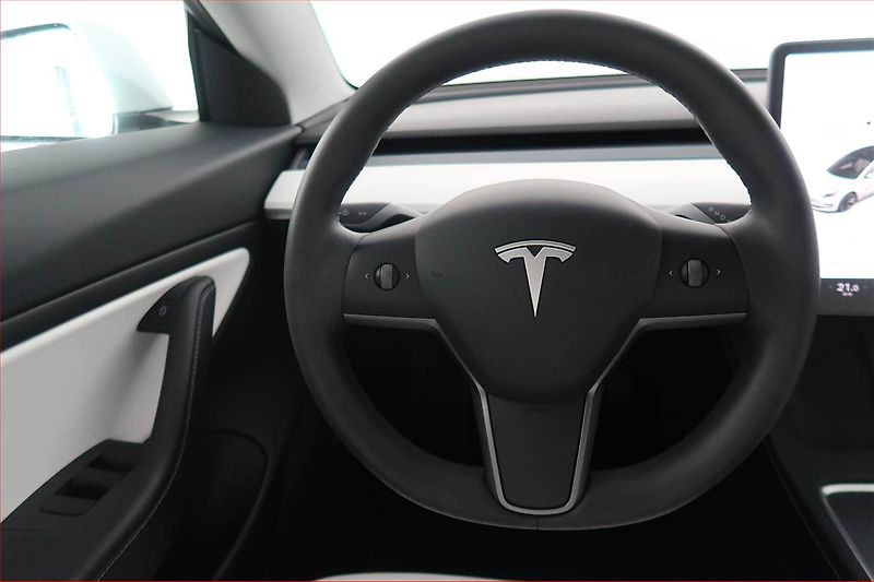 Tesla Model 3 (2020) Long Range 4WD 78kWh - fotka 18 z 22