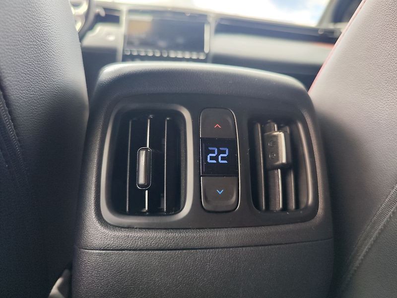 Hyundai Tucson 1.6 T-GDi/132kW N-Line MHEV - fotka 19 z 42