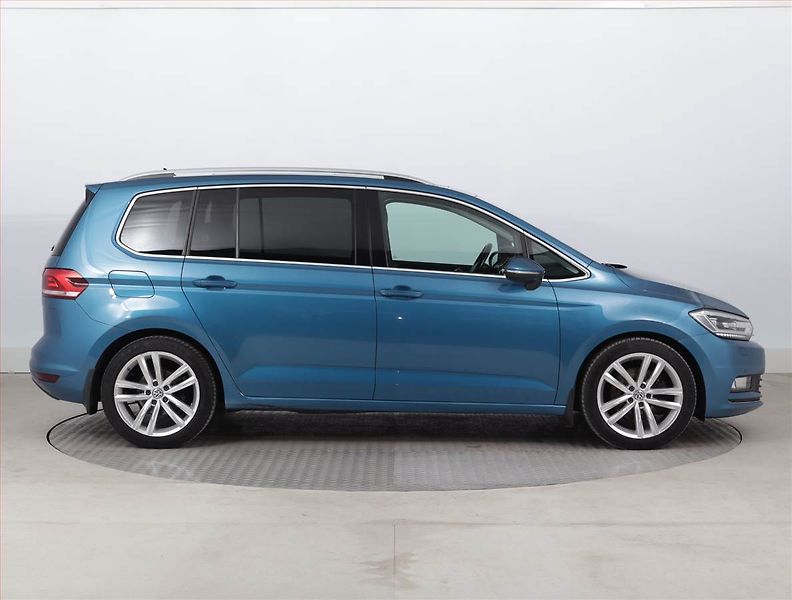 Volkswagen Touran (2016) Highline 1.4 TSI, Automat - fotka 6 z 27
