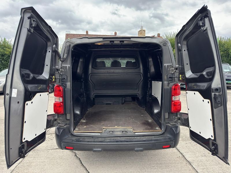 Toyota ProAce - fotka 7 z 7