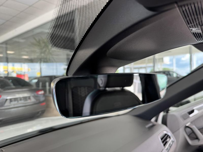 Volkswagen Tiguan 1,5TSI DSG*R-LINE*REZERVACE! - fotka 17 z 32