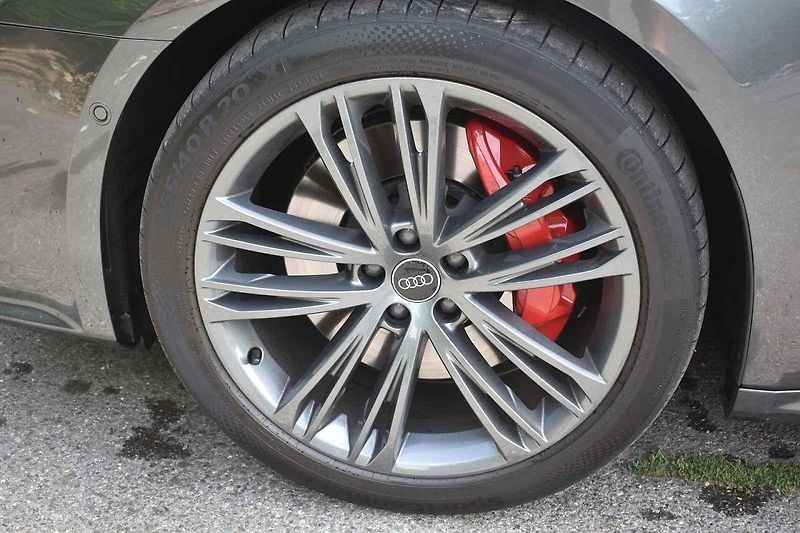 Audi A7 je reprezentativní vůz pro téměř každou příležitost