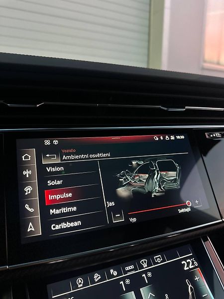 Audi Q7 (2024) S-LINE QUATTRO V ZÁRUCE 360 - fotka 37 z 39