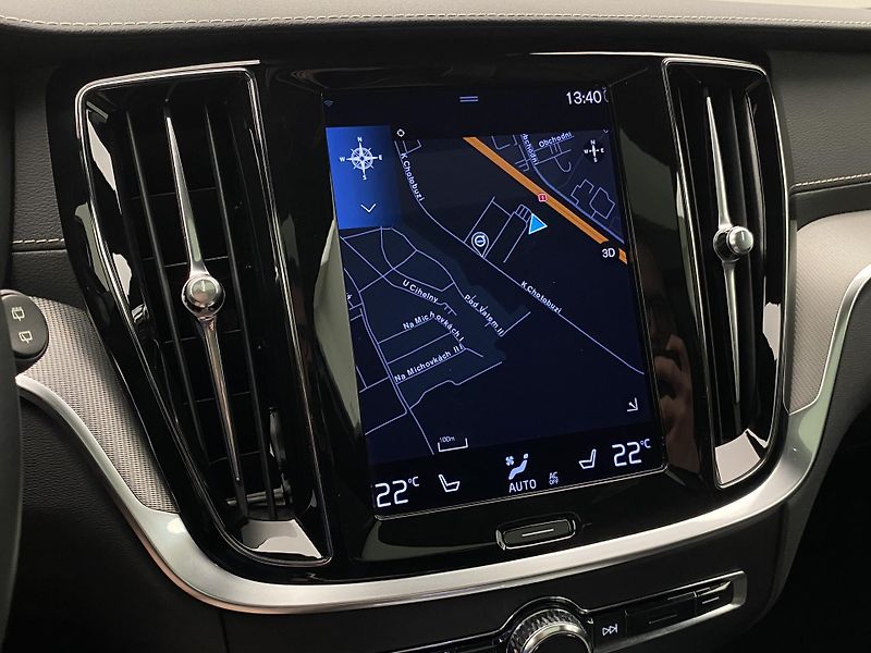 Volvo V60 B4 DARK PLUS AUT  - fotka 41 z 45