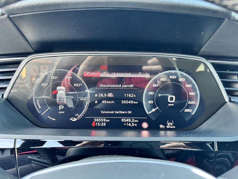 Audi e-tron (2021) 50 Quattro S-Line rezervace - fotka 26 z 38