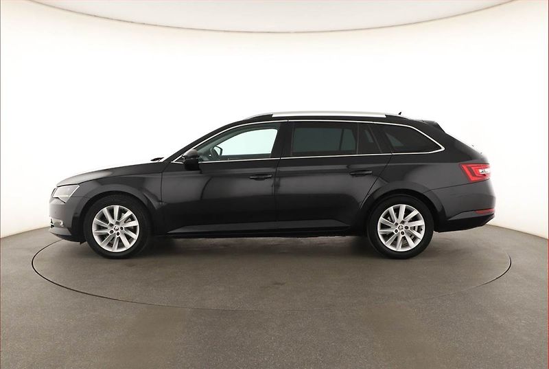 Škoda Superb (2017) 2.0 TDI, Automat, Navi - fotka 3 z 21