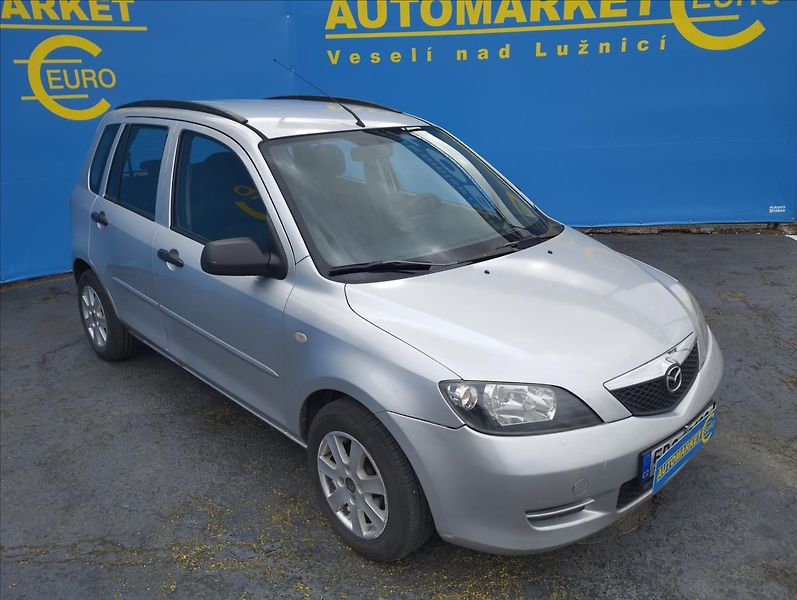 Mazda 2 1,2 - fotka 3 z 14