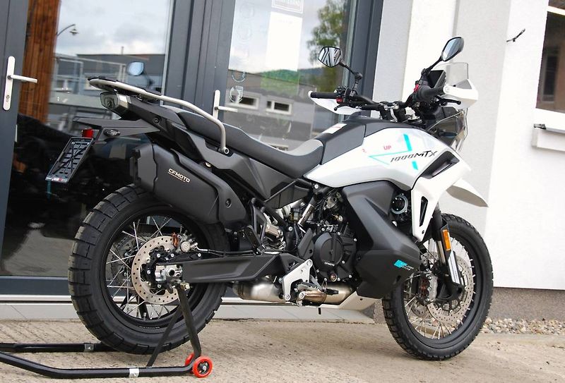 CFMOTO (2026) 1000MT-X Touring WHITE - fotka 3 z 25
