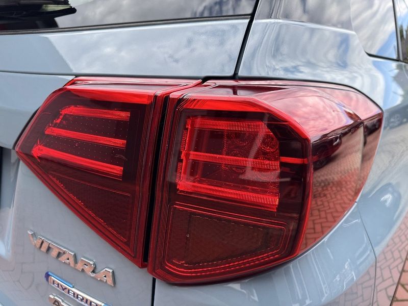 Suzuki Vitara (2021) 1.4 BoosterJet 4x4 Automat LED - fotka 39 z 49