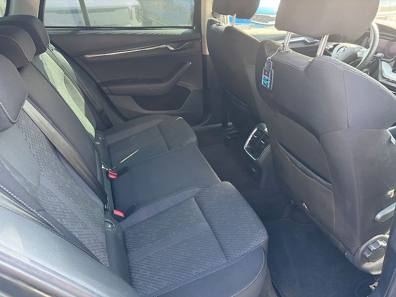 Škoda Octavia 2.0 TDi 110kW  Style Plus - fotka 8 z 10