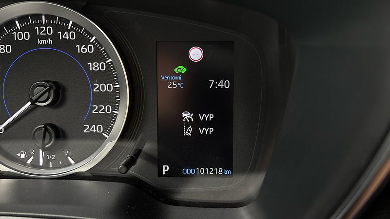 Toyota Corolla 1.8 Hybrid AUT Active Sedan - fotka 24 z 25