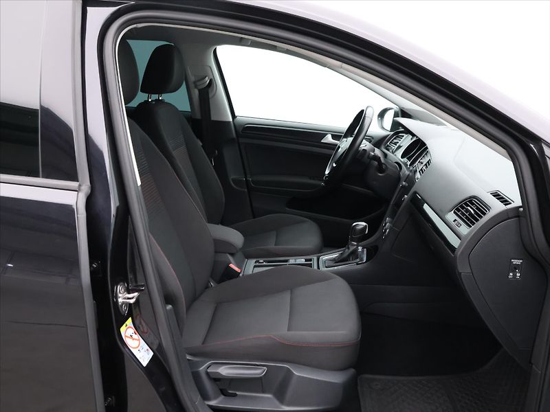 Volkswagen Golf 2.0 TDI 110KW DSG 4Motion - fotka 12 z 30