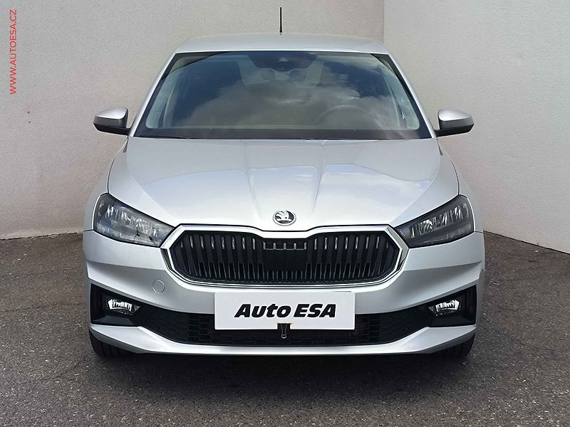 Škoda Fabia (2024) 1.0 TSi, ČR, DSG, LED, park - fotka 2 z 28