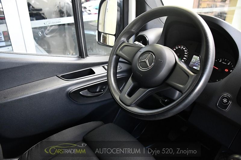 Mercedes-Benz Sprinter 211 CDI L2H2 (W907) 155k - fotka 20 z 37