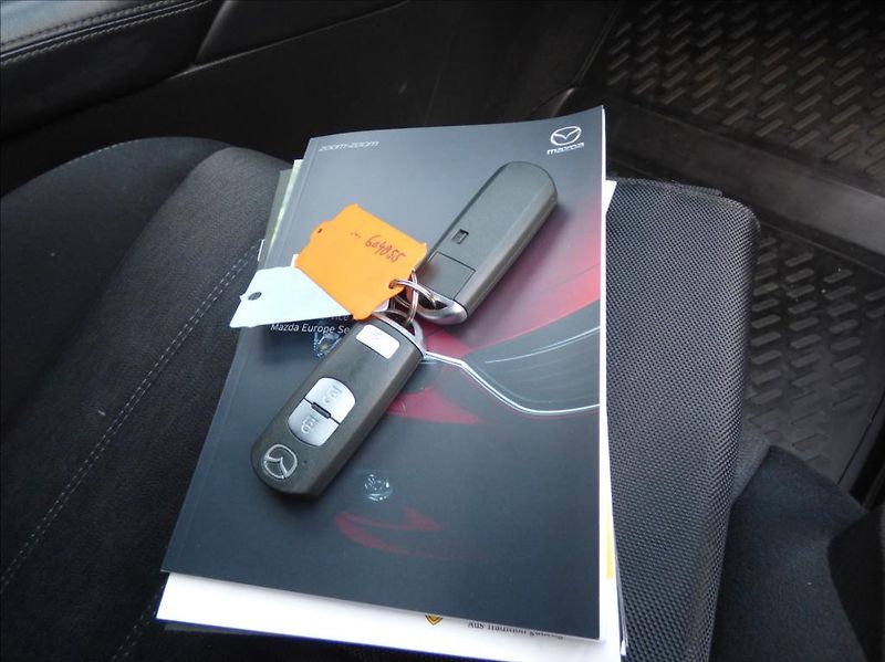 Mazda 6 2,0 Skyactiv,121kW,Bi-Xenon  S - fotka 31 z 35