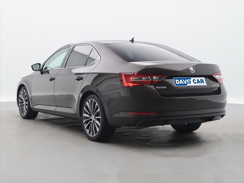 Škoda Superb 2.0 TDI 140kW 4x4 Style CZ - fotka 5 z 40