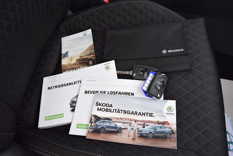 Škoda Superb (2017) 1.4TSI 92kwSTYLE XEN NAVI APP  - fotka 49 z 49