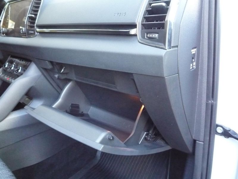 Škoda Karoq (2023) 2,0TDi 85kW STYLE Plus - fotka 18 z 26