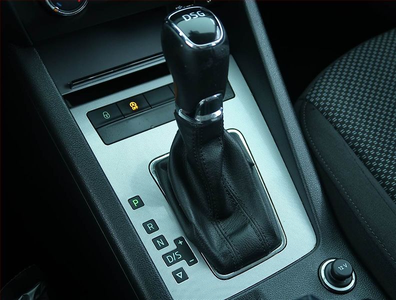 Škoda Octavia (2015) Ambition 1.6 TDI, Automat - fotka 13 z 17