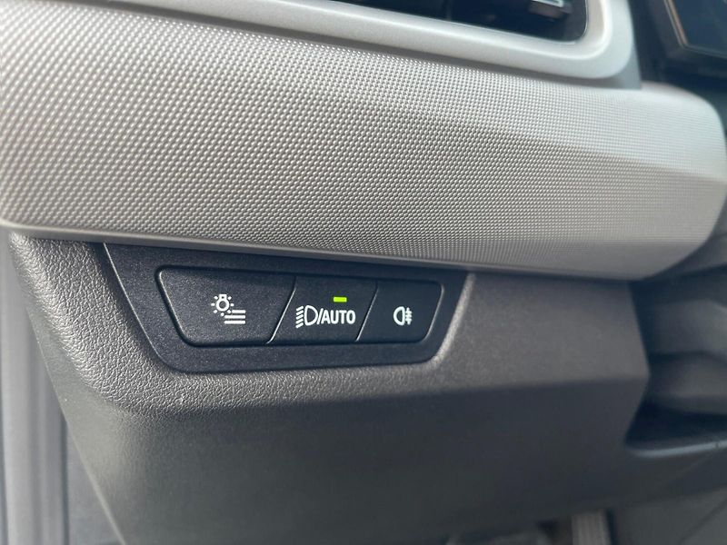 BMW Řada 2 220i Active Tourer Adapt. LED - fotka 12 z 15