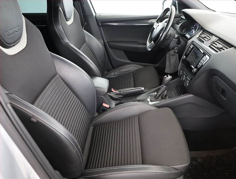 Škoda Octavia (2015) RS 2.0 TDI, Automat, Kůže - fotka 7 z 20