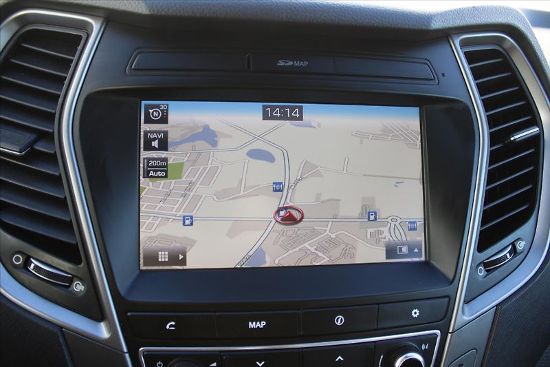 Hyundai Santa Fe 2.2 CRDI 147kW 4WD EXECUTIVE - fotka 19 z 27
