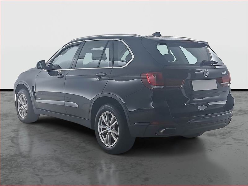 BMW X5 (2017) xLine xDrive35i - fotka 4 z 25