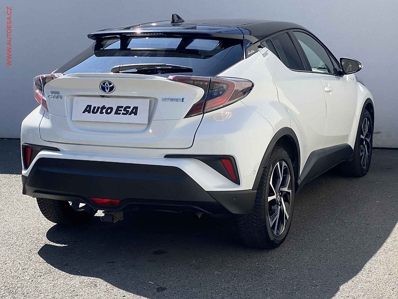 Toyota C-HR (2018) 1.8HSD, ČR, AT, LED, kamera - fotka 4 z 18
