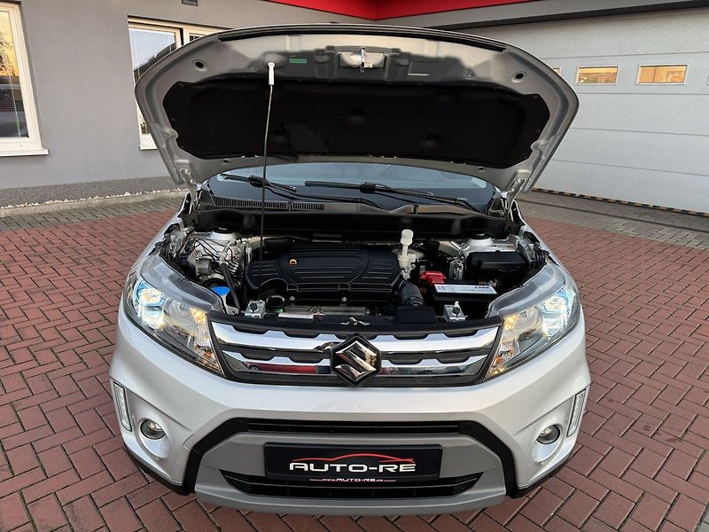 Suzuki Vitara (2017) 1.6i VVT LED Allgrip Kamera - fotka 31 z 50