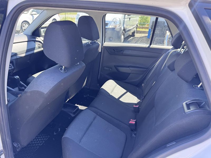 Škoda Fabia III 1.0 TSi,181 tis km,2023 - fotka 13 z 17