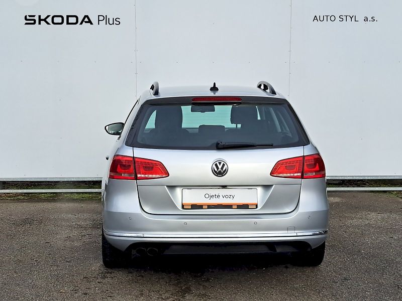 Volkswagen Passat (2012) VARIANT CL 2,0 TDI BMT 6G - fotka 6 z 23