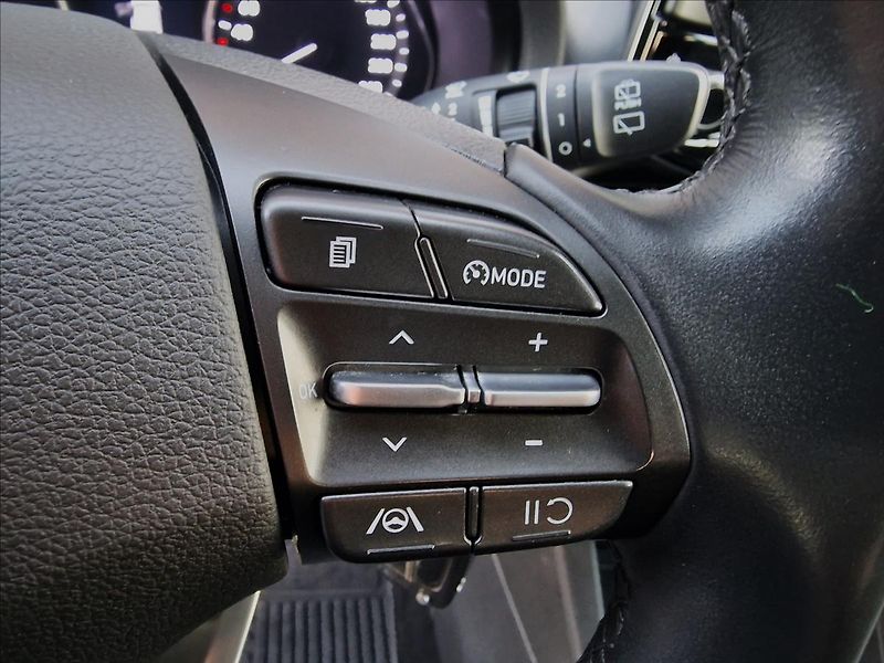 Hyundai i30 1.6CRDi Comfort,ČR,1.Majitel - fotka 23 z 50