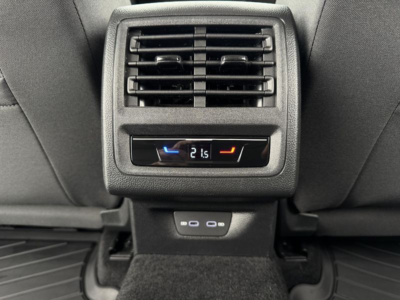 Volkswagen Golf 1.5tsi*96kw*CNG*1-MAJ*DPH* - fotka 14 z 35