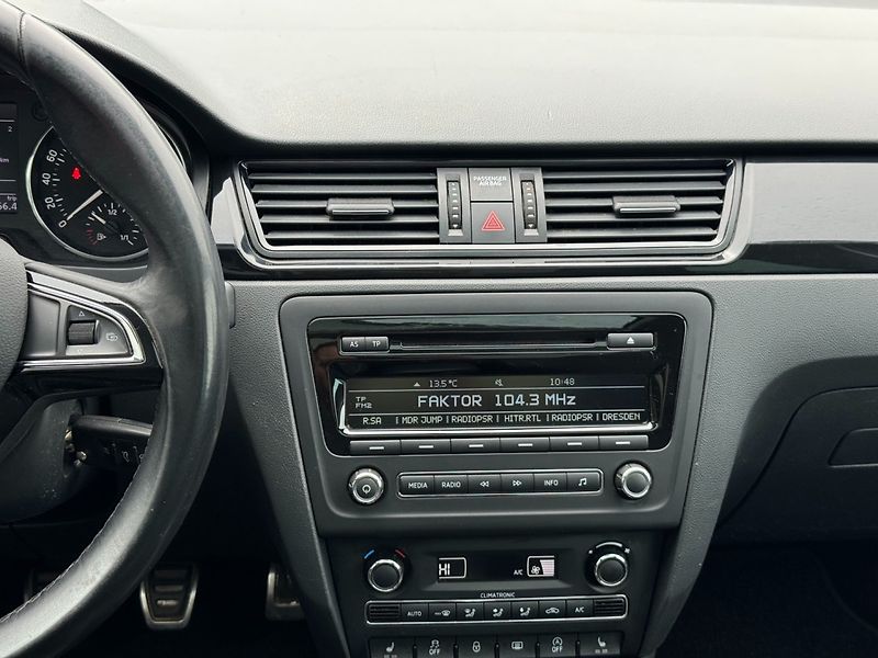 Škoda Rapid (2014) Spaceback 1.2 TSI StylePlus - fotka 23 z 31