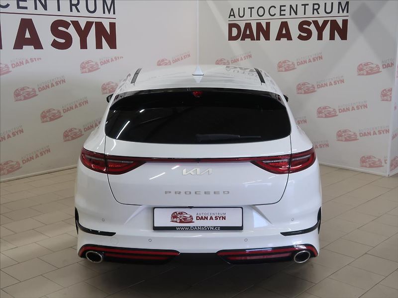 Kia ProCeed 1,6 T-GDI GT 150KW CZ TOP STAV - fotka 5 z 40