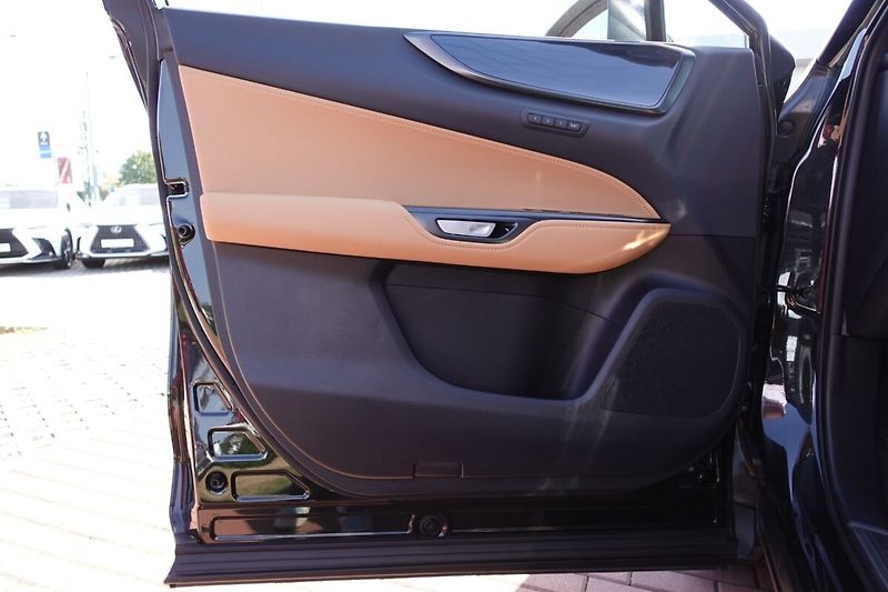Lexus NX 350h NX350h Prestige 4x4 - fotka 10 z 36