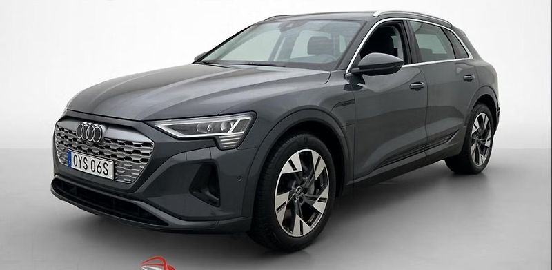 Audi Q8 e-tron 55 Q Kamera Tažné LED Vzduch  - fotka 1 z 28
