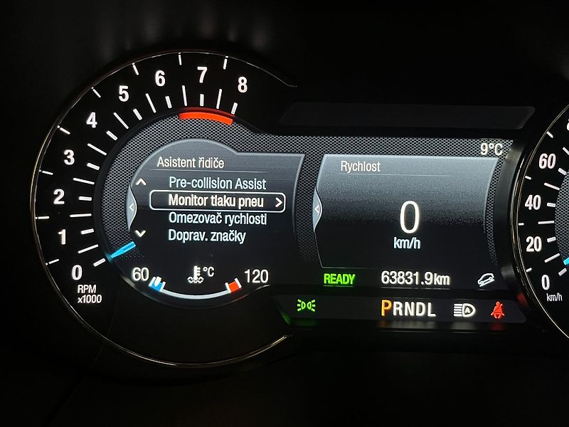 Ford S-MAX 2.5 HEV ST-Line 7 míst - fotka 64 z 70