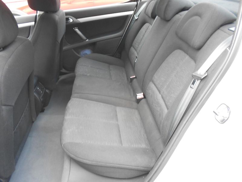 Peugeot 407 (2006) 1,8i 16v původ ČR - fotka 9 z 10