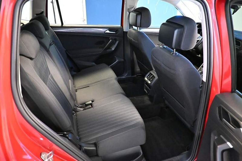 Volkswagen Tiguan Allspace (2023) 2.0 DSG LED ACC VIRTUAL LIFE T - fotka 9 z 30