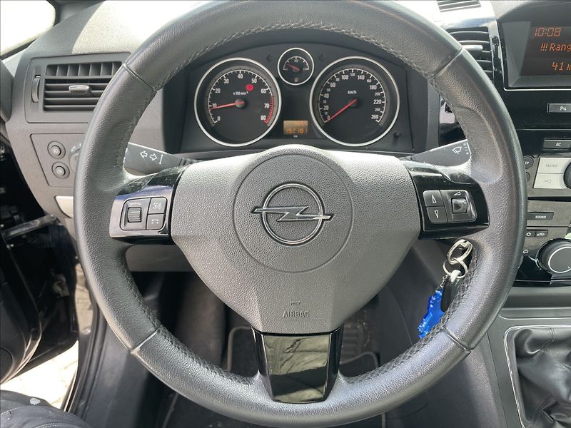 Opel Zafira 1,6 i 16V 85kw 7míst Tažné TOP - fotka 15 z 34