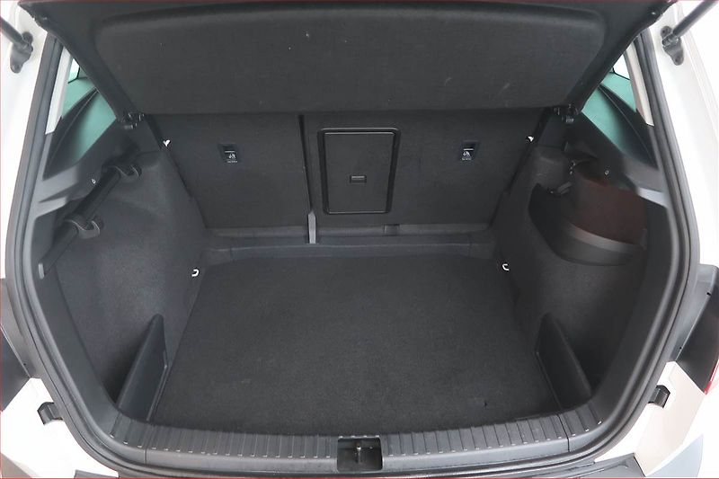 Škoda Karoq (2021) 1.5 TSI - fotka 14 z 18