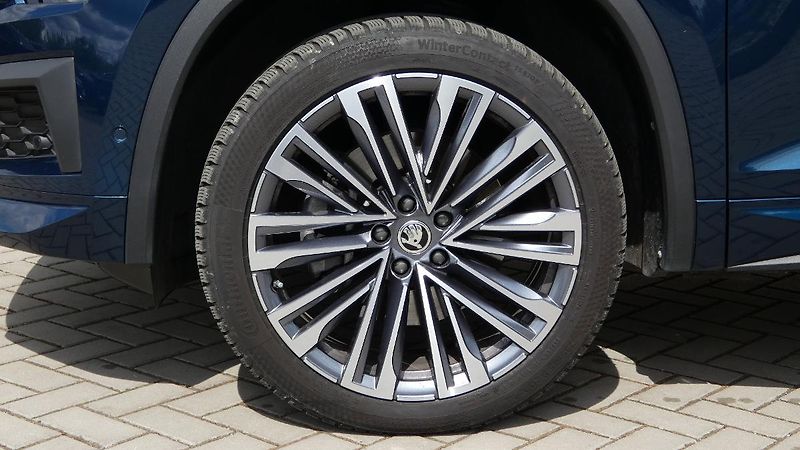 Škoda Kodiaq 2,0 TSI 140 kW L&K 4x4 DSG - fotka 25 z 26