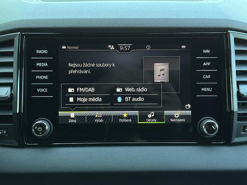 Škoda Karoq 2.0TDi 4x4 DSG 150PS Sportline - fotka 29 z 49