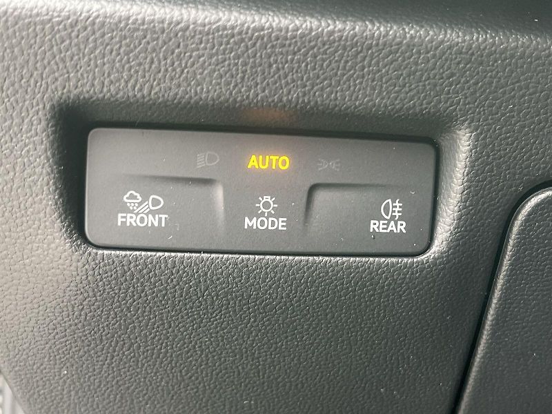 Škoda Superb (2026) Combi 2,0 TDI 4x4 DSG Sportlin - fotka 18 z 30