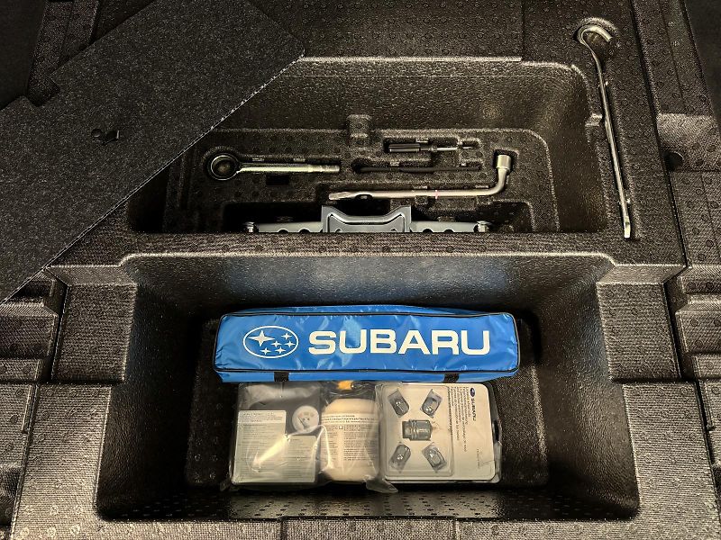 Subaru Outback 2.5i ES Touring, CZ, 1. maj. - fotka 21 z 49